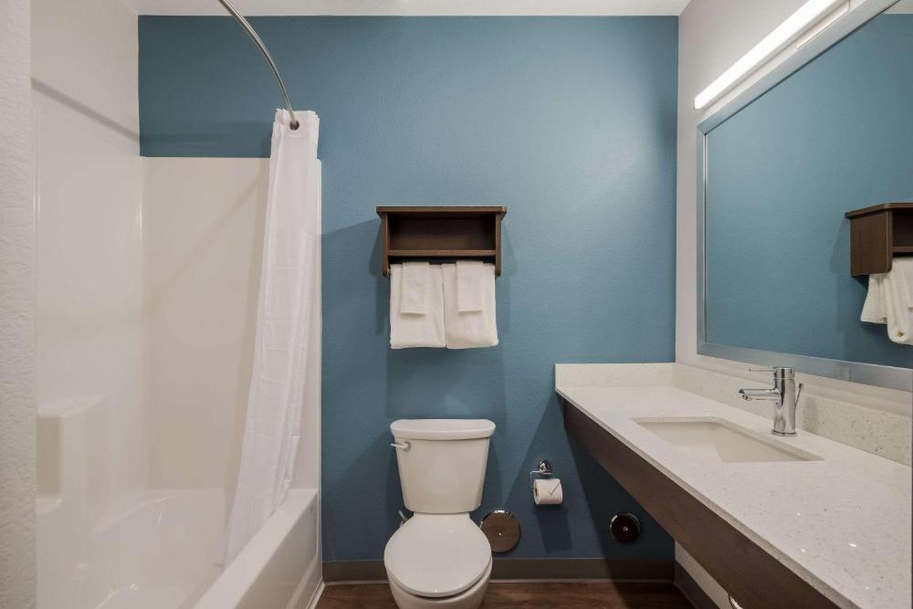 Queen Suite with Two Queen Beds - Non Smoking interior